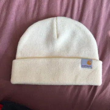 Carhartt 크림색 니트 모자