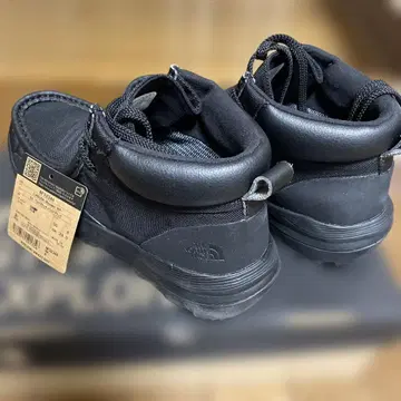 더 노스페이스 블랙 하이컷 신발