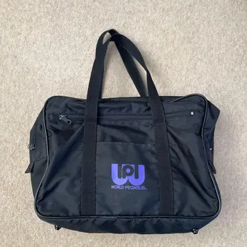 WORLD PEGASUS 블랙 더플백