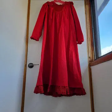 핑크하우스 후드 부착 원피스