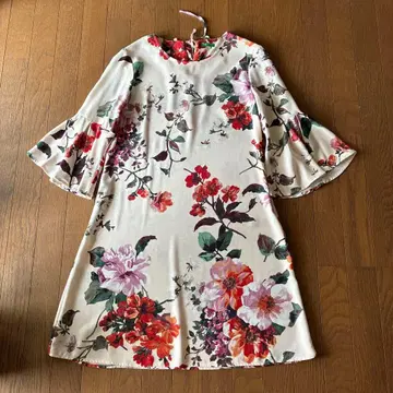 베네통 UNITED COLORS OF BENETTON 플라워 원피스