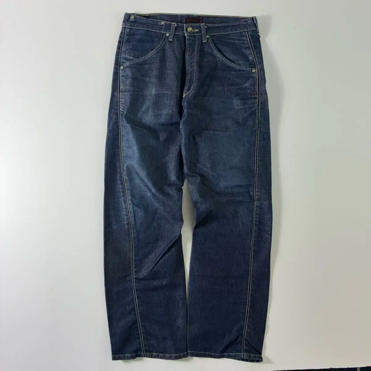 Vintage Levi's Engineered Jeans | Asymmetrical Y2K Denim (W29 00s