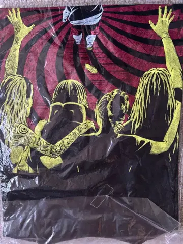 맥시멈 더 호르몬 T셔츠 S사이즈와 타월