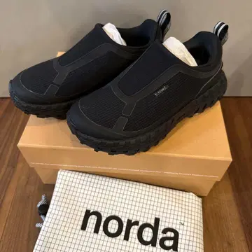 NORDA003WBLK 노르다 슬립온 트레일 러닝화 23cm