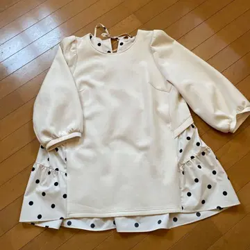 로즈 티아라 46 크림색 도트 무늬 튜닉