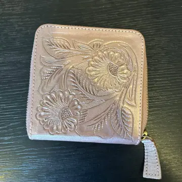 그레이스 콘티넨탈 카빙 지갑