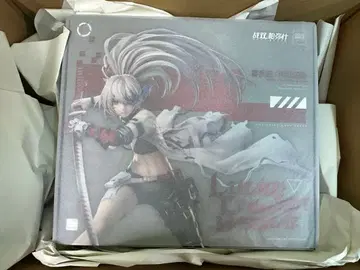 루시아 심홍노영 피규어