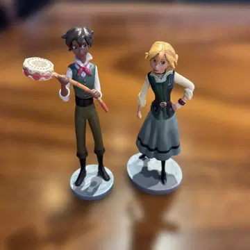 디즈니 아발로의 프린세스 엘레나 피규어 세트 마테오와 나오미