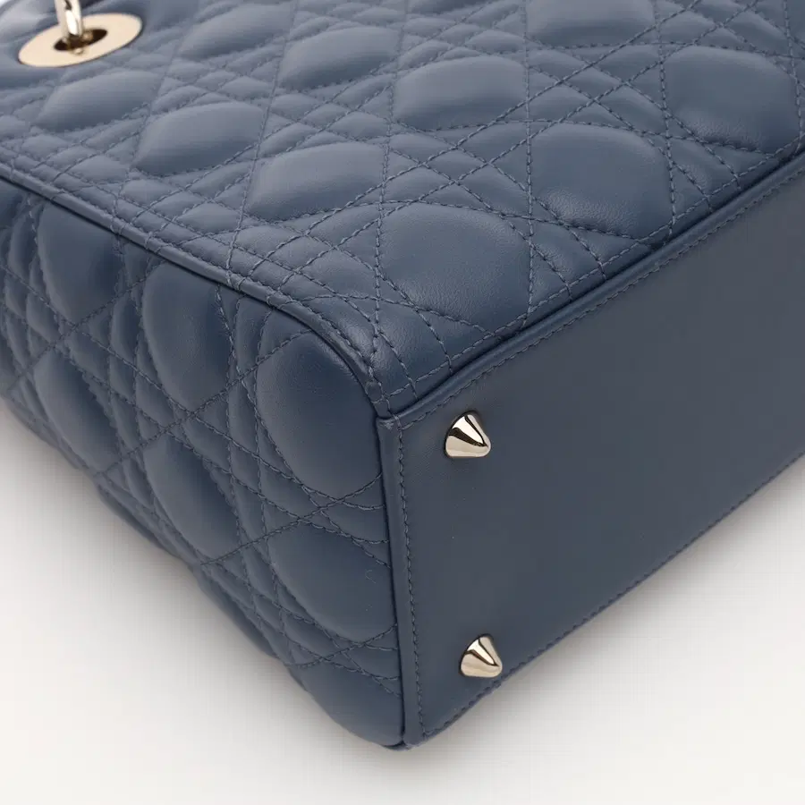 迪奥Lady Dior中号手袋