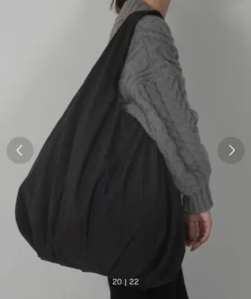 amiur 타이프라이터 클라우드 백 블랙