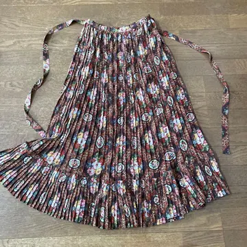 핑크하우스 앤티크 꽃무늬 플리츠 스커트