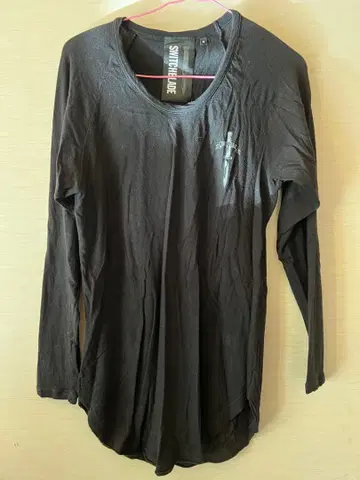 스위치 블레이드 프린트 긴팔 티셔츠