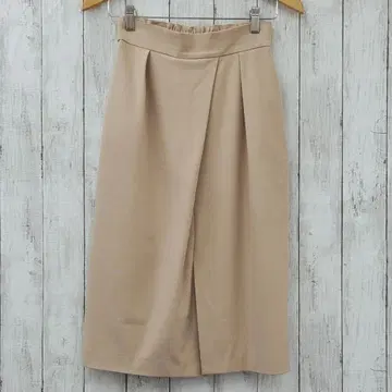 [ La Totalite ] 라토타리테 파프 스타일 센터 슬릿 스커트