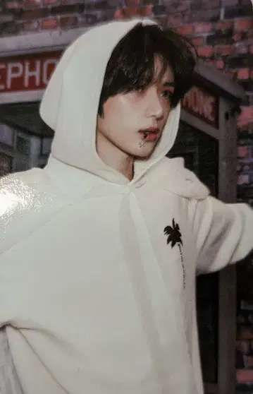 TXT POP-UP STORE 2024 범규 맹세 8