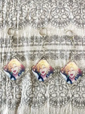 이자나미 히후미 아크릴 키링 3개 세트