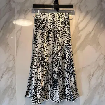 H&M 스커트 레오파드 무늬 XS