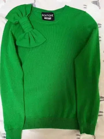 MOSCHINO 그린 리본 포함 긴팔 니트