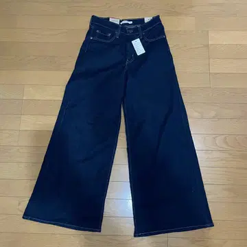 미사용 새상품 리바이스 Levis 하이라이즈 와이드 레그 데님 728