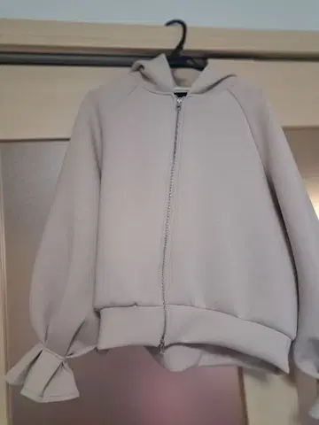 캔디 슬리브 마쉬멜로우 종이상자 후드티