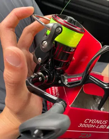 CYGNUS 3000H-LBD 스피닝 릴