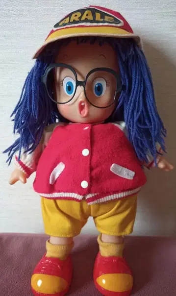 닥터 슬럼프 아라레짱 인형