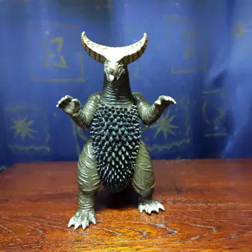 울트라맨 괴수 피규어 파워드 고모라