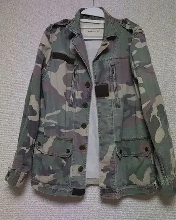 Jewel Changes 카모플라주 패턴 밀리터리 자켓 카모플라쥬 미색