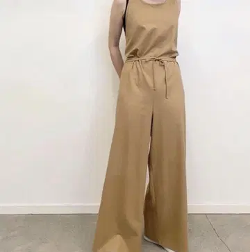 baserange 베이지 점프수트