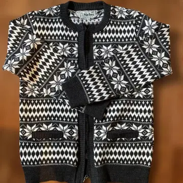 Niche 눈꽃 무늬 니트 가디건 32