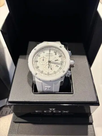 EDOX 화이트 크로노그래프 시계