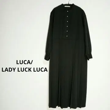 루카 레이디랙 루카 롱 원피스 절개 플리츠 펄 장식 버튼 블랙