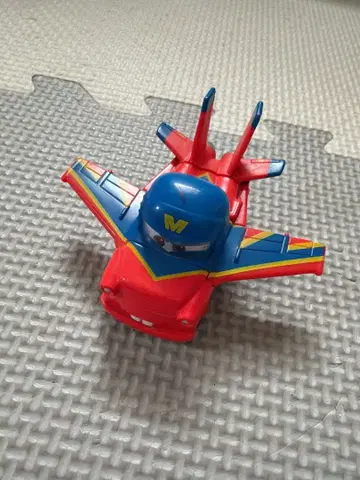 토미카 카즈 메이터 호크 타입