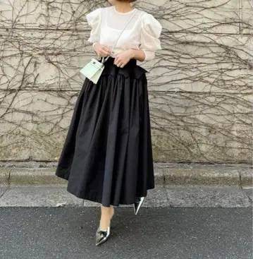 [미사용 새상품] Cygne 시뉴 엄브렐라 스커트 Herve 사이즈 0