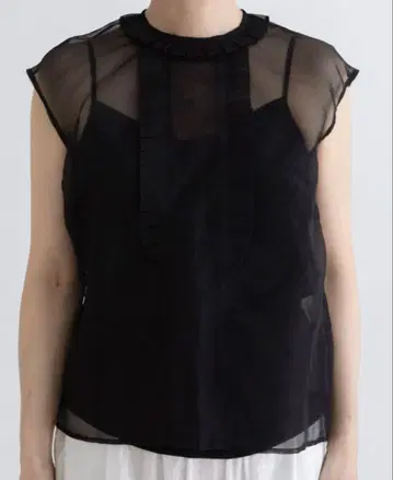 새상품 올드맨즈테일러 실크 오간자 어레인지먼트 블라우스 블랙