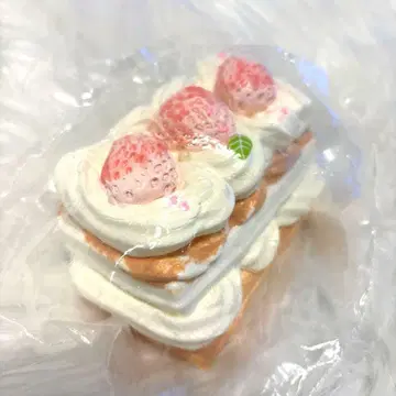 kikisquishy 딸기 케이크 순정 스퀴즈 L