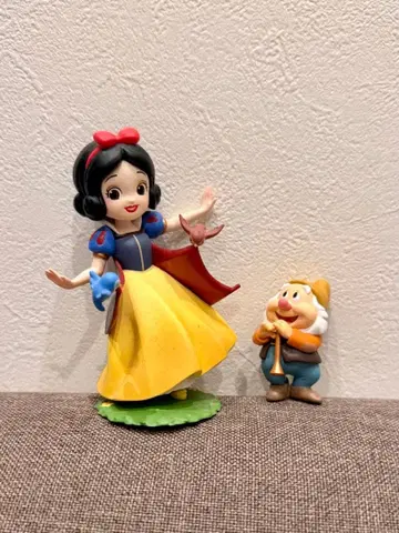 백설공주 피규어