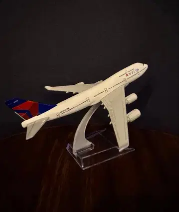 델타항공 B747-400 비행기 모형