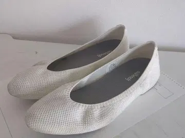 화이트 메쉬 발레 슈즈 W7