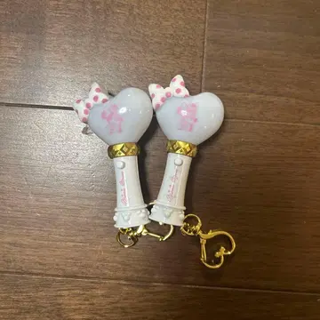 디즈니 스토어 시크릿 키체인 화이트 2개