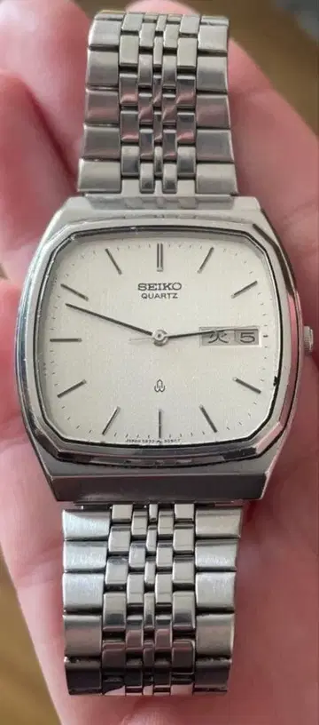 SEIKO 쿼츠 손목시계 실버 스테인리스 (작동 미확인)