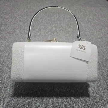 후리소데부터 포멀한 기모노까지 일본 의류 백 전시품