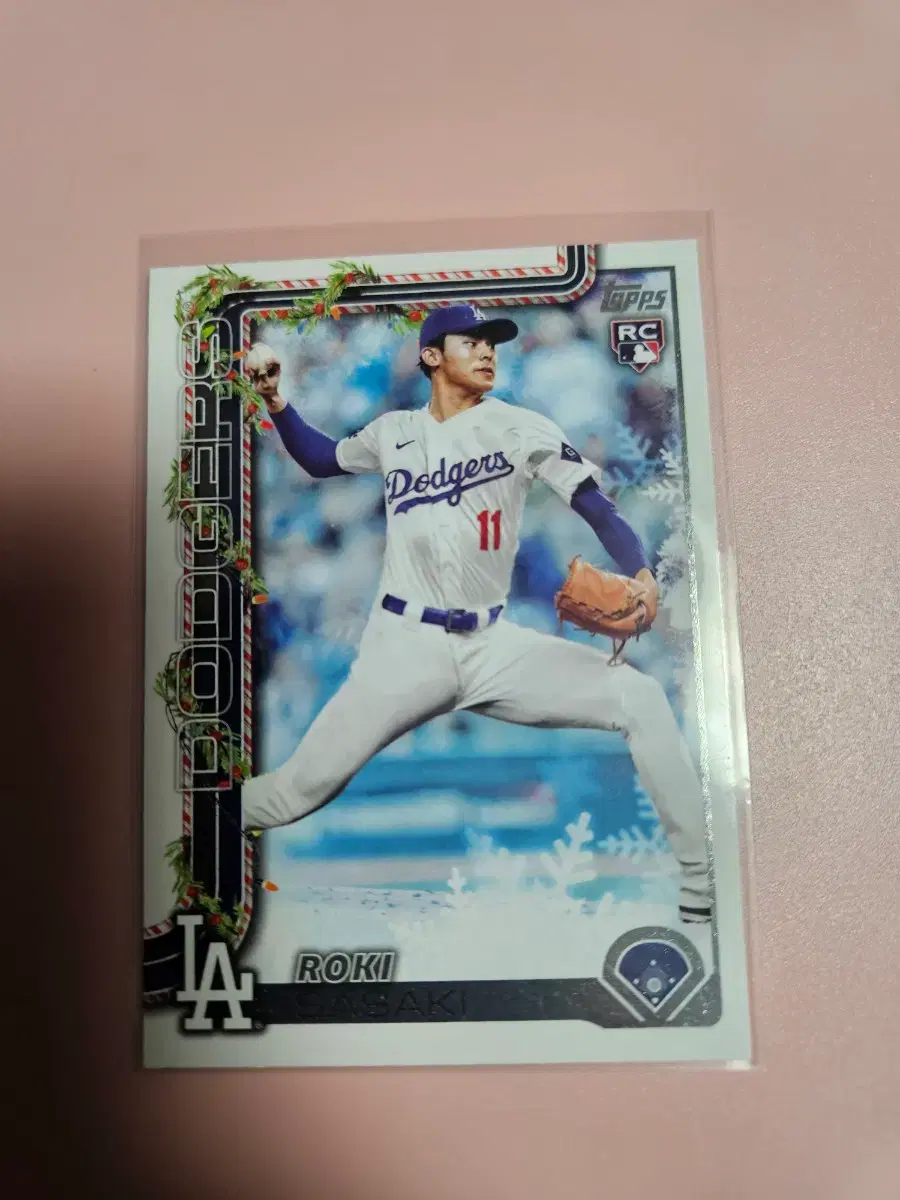 사사키 로키 2025 Topps 루키 카드