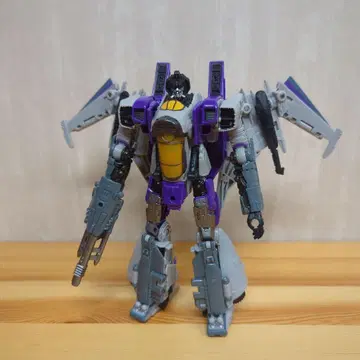 트랜스포머 스카이워프 스튜디오 시리즈 범블비 타카라토미