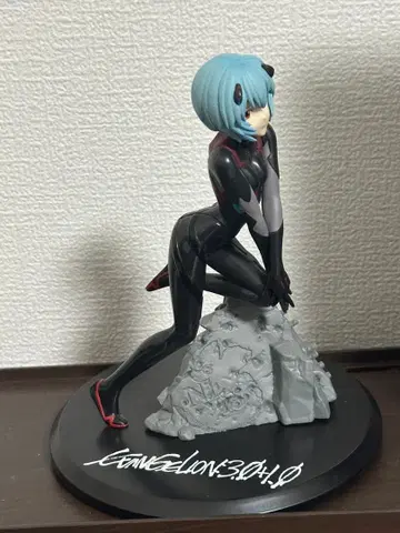 아야나미 레이 피규어