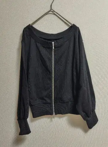 콜라주 개럴개런트 4WAY 맨투맨 블랙