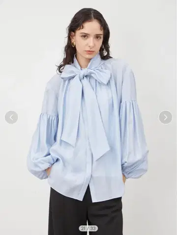 Mila Owen 보타이 소매 볼륨 블라우스 블루