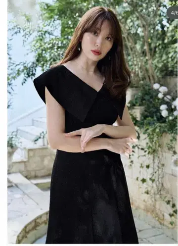 herlipto Como Back Lace-Up Dress