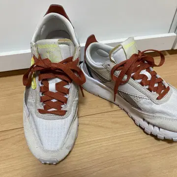 Reebok classic 스니커즈 화이트 베이지 퍼플