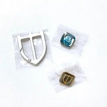 FF14 나이트 카라비너 새상품 잡 핀 배지