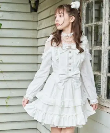 LIZLISA 리즈리사 티아라 리본 티어드 원피스 화이트